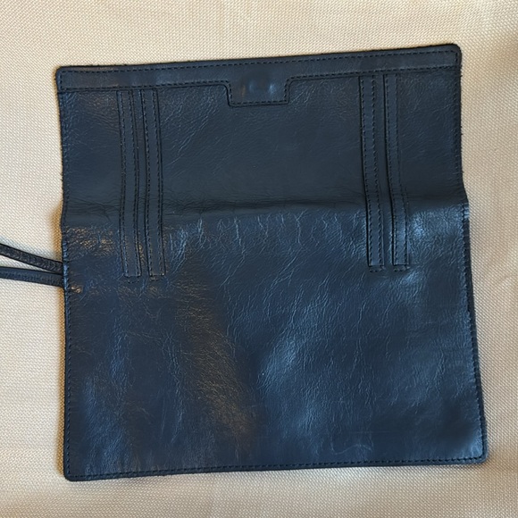 Vintage Navy Leather Large Clutch w/Wrist Strap - Picture 3 of 9